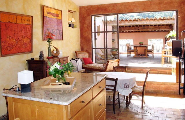 Wonderful private villa for 6 guests with A/C, WIFI, TV, terrace and pets allowed
