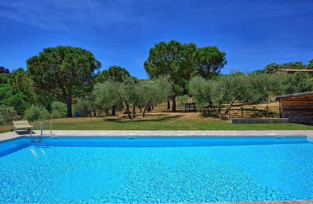 Wonderful private villa for 6 people with pool, WIFI, A/C and panoramic view