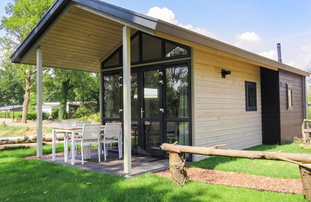 Wonderful private villa for 4 people with WIFI, pool, TV, terrace and parking