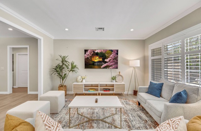 Wonderful Professionally Designed Beautiful Homenn