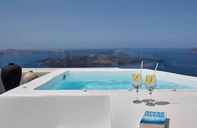 Wonderful Santorini Villa | Villa Sheril | 1 Bedroom Suite | Outdoor Hot Tub |.