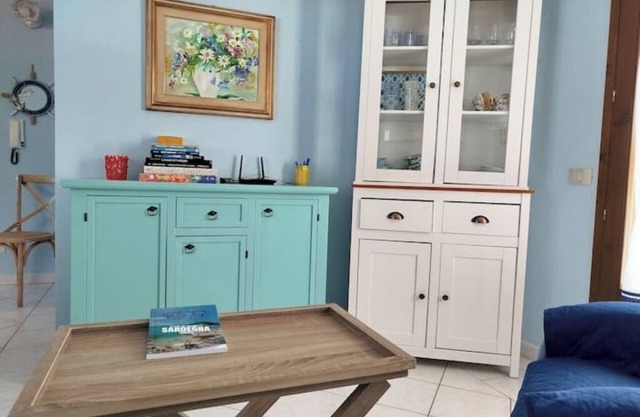 Wonderful sea and mountain views, very nice apartment, very central.