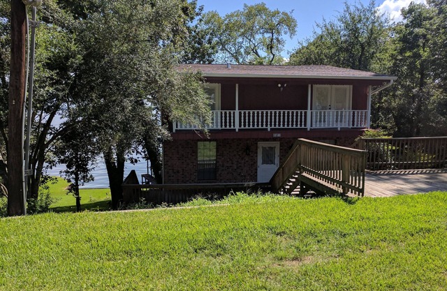 Wonderful Waterfront Home