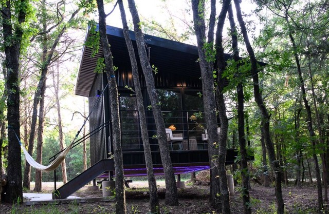 Wooded Romantic Cabin near LBJ Grasslands - Book 1 or All 4 Cabins