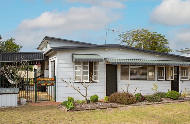 Woodgate Beach Shack @ 10 Fifth Avenue WOODGATE