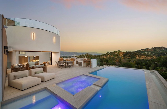 Woodhill Canyon - Stunning 4BR Estate with Valley Views & Infinity Pool