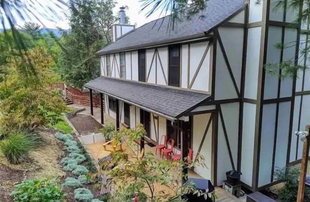 Woodland Condo | Minutes from Bryce Resort!
