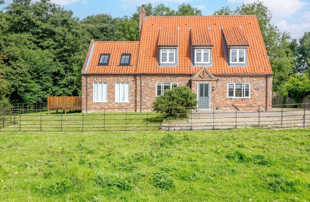 Woodside - Five Bedroom House, Sleeps 10
