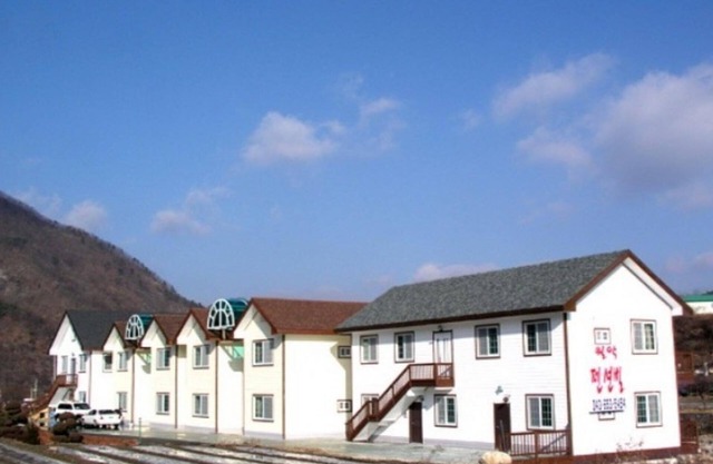 Worak Pensionville Monet's House