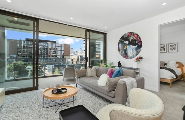 Wynyard Quarter Apartment with Aircon & Carpark