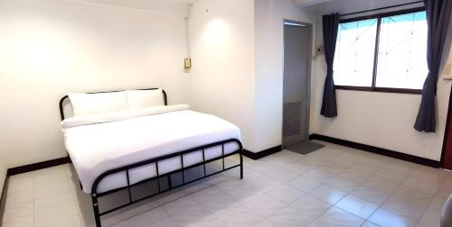 X Go Inn Phuket Patong Beach - ป่าตองบีช