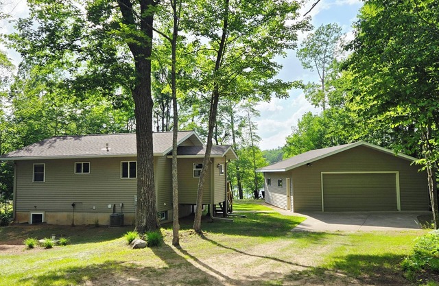 Year Round 2 BR/2BA home on Mystery Lake! Fishing, Boating, ATVing, Campfires!