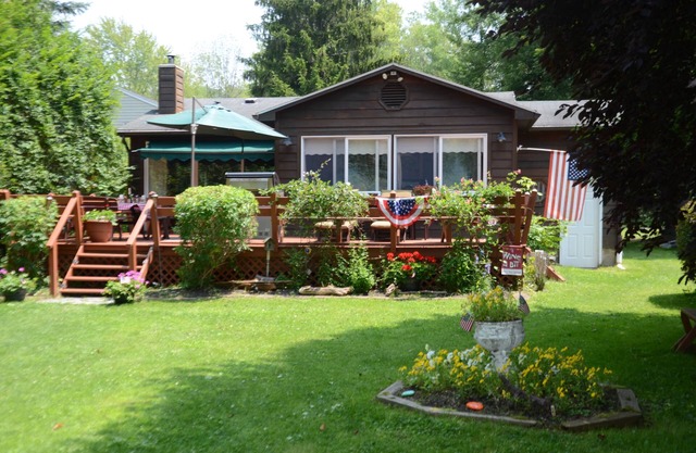Year Round Fun For The Whole Family! NEW KITCHEN & BATH! On Municipal Utilities