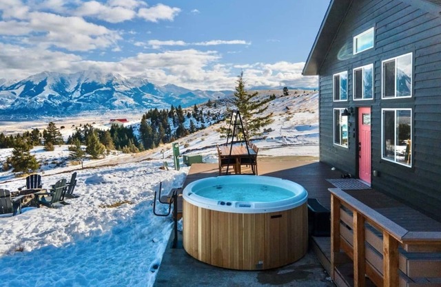 Yellowstone Sky Cabin