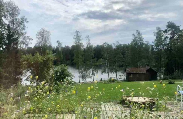 Yksiö järvenrannalla Espoossa