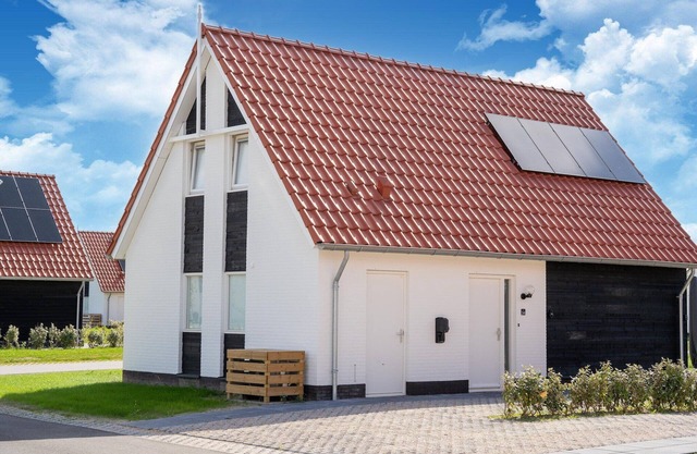 Your Coastal Retreat with Pool