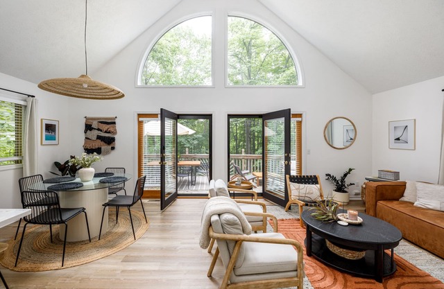 Your Fall Retreat Awaits at the Old Mountain House