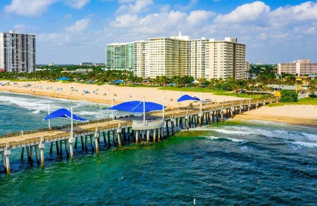 Your Home Away From Home! Outdoor Pool, Pet-friendly Property, Near Beach