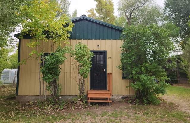 Your Rustic Retreat in the Heart of Northwest Colorado's Wild Beauty!