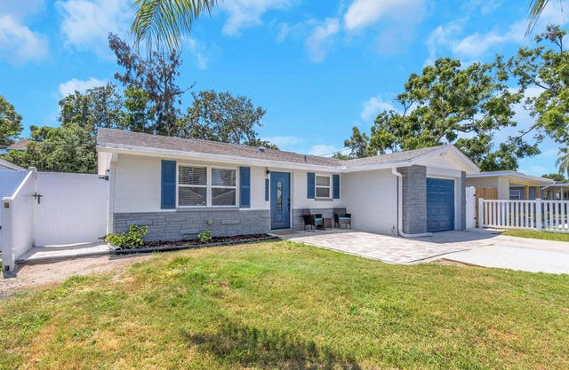 Your Sunny Florida Getaway