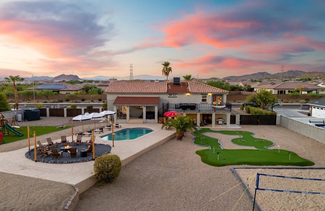 Your Unique Desert Compound - Amenities Galore