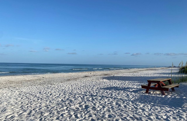 Your very own Private Beach Cottage-walk to the beach