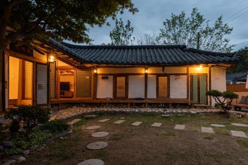 Yusunjae Hanok Pension