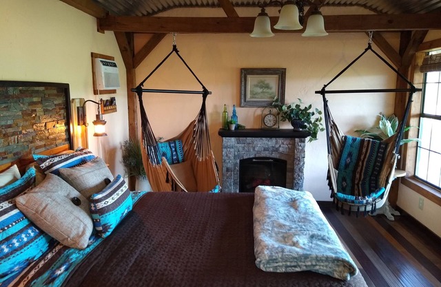 Zannabella BNB Scenic Sunrise Tiny Cabin includes gourmet breakfast