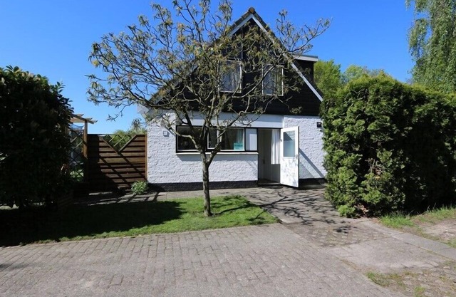 Zeeduin 59 detached holiday home with large private garden