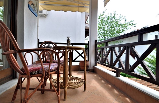 Zennova #23 Nikiti Family Green Nest