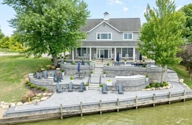 Zettler Cottage - waterfront with sunset view