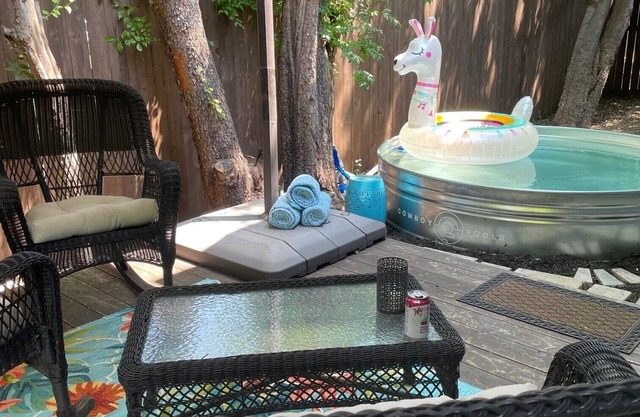 Zilker Guesthouse In the Most Walkable Austin Neighborhood!