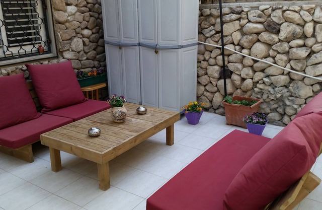 Zimmer Dora Dead Sea