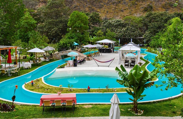 Zoila's Suite Escape