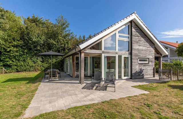 Zonnedorp 23 Zeeland Huis Renesse: Luxury Beach Holiday | Close to North Sea