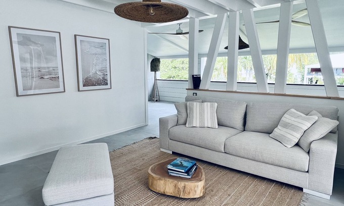 Anse Marcel Apartment | À 2 pas de la Plage, Découvrez « Casa Papa », un Joyau à la Décoration Soignée!