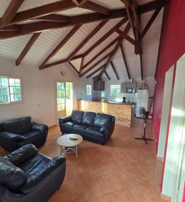 Sainte-Anne Apartment | ÉLÉGANT APPARTEMENT À LA CAMPAGNE