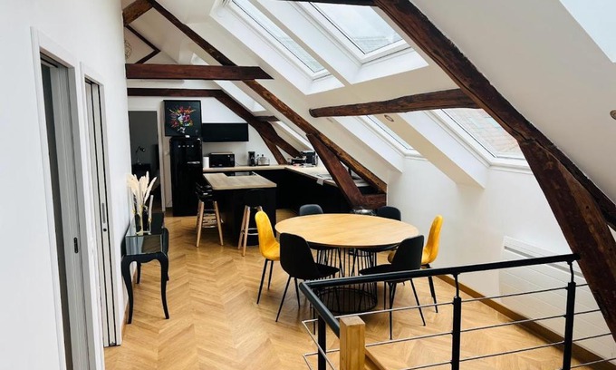 Reims City Centre Apartment | Élégant T4 Centre Reims/Parking Privé