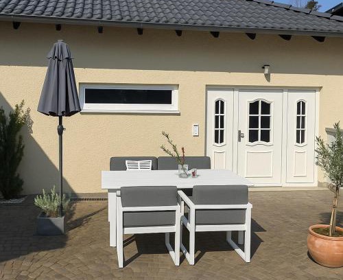 Hirschaid Apartment | Ü Villa Family & Friends 150qm