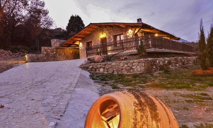 Mesaia Trikala Ski Chalet | ΑΙΟΛΟΣ-Ενοικιαζομενες Κατοικιες