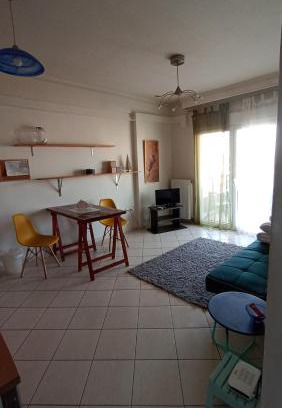 Evosmos Apartment | Φωτεινό κοντά στον σταθμό ΚΤΕΛ Θεσσαλονίκης