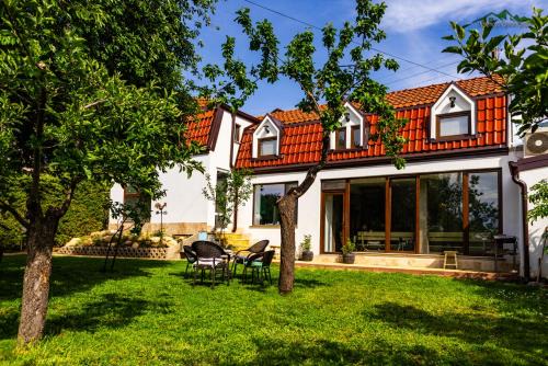 Sapareva Banya House | Докторската къща