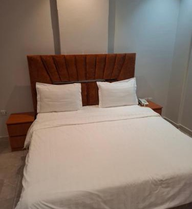 Al Kura Apartment | دار لافيناء للوحدات المخدومه أبحر الشمالية حي الشراع