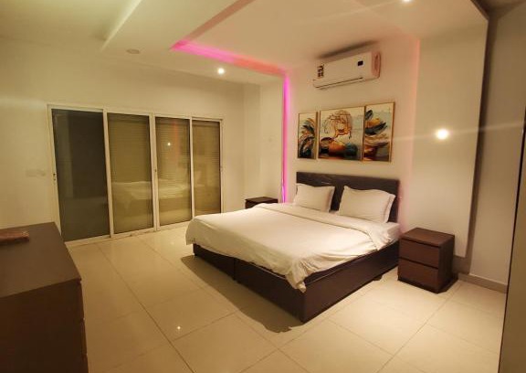 Durrat Al-Arous Ski Chalet | درة العروس