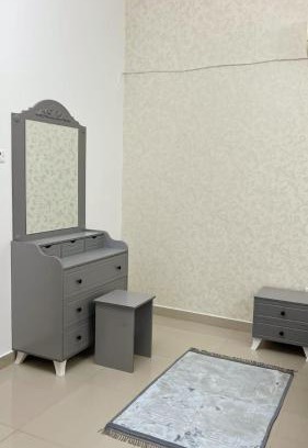 Al Ghubrah Ash Shamaliyyah Apartment | درة الغبره