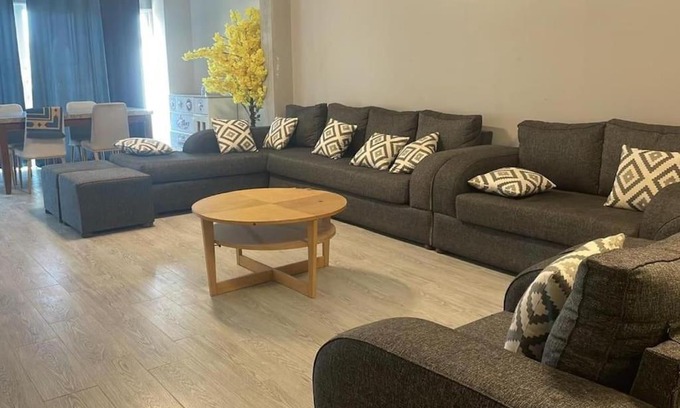 Durrat Al-Arous Ski Chalet | شاليه دور ارضي درة العروس حالمه للعائلات فقط