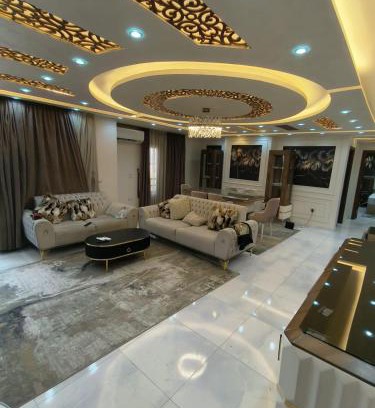 Agouza Apartment | شقة جديدة رائعة باطلالة جانبية على النيل وبالقرب من جميع الاماكن الحيوية في القاهرة المهندسين
