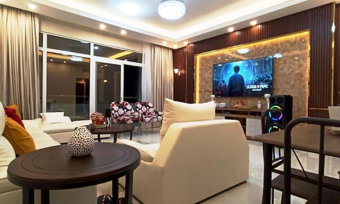 Ajman Apartment | شقة فخمة وواسعة تسع عائلة كبيرة
