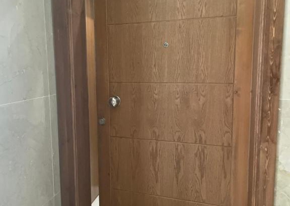 Al Riyadh Apartment | غرفة كبيرة مع دورة مياه مجهزة بالكامل مدخل خاص