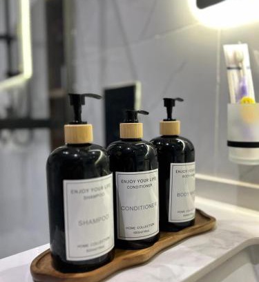 Al Kura House | غرف فندقية بمدخل خاص - عمارة سكنية